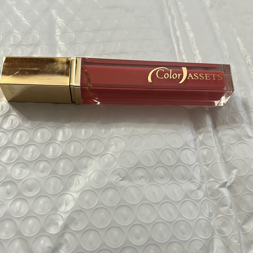 Color Assets by Diane Von Furstenberg‎ cranberry luminous lip-gloss New Rare